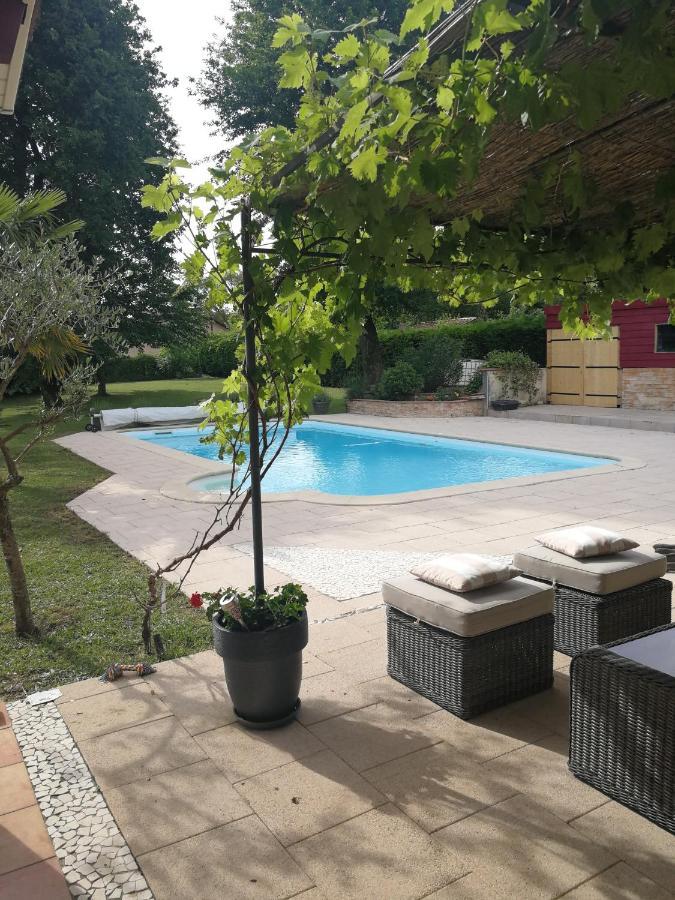 Lucbardez-et-Bargues Au Doux Repos Bed & Breakfast エクステリア 写真